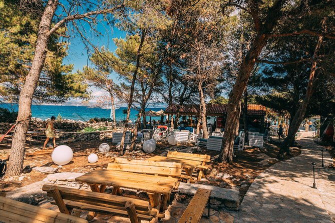 blue-lagoon-private-tour-from-trogir-lunch-in-the-restaurant-included