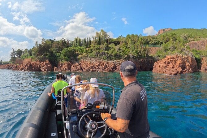boat-excursion-cannes-esterel-coves-insight-1h30