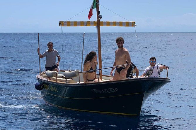 boat-tour-of-capri-tour-classes-2-hours-2