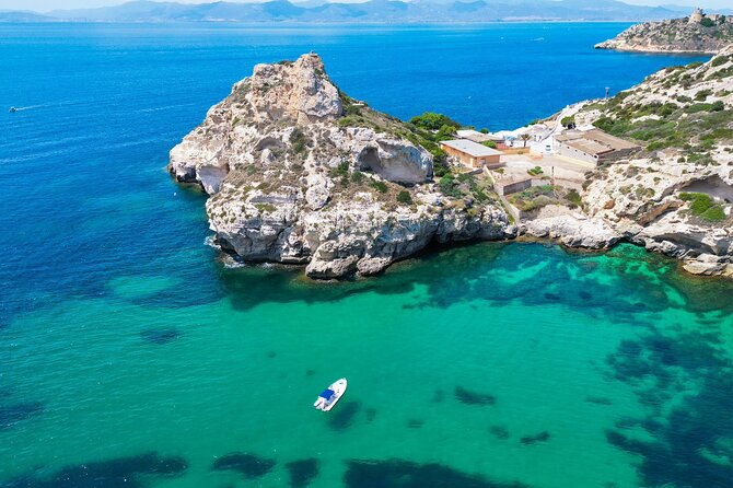 boat-tour-to-the-devils-saddle-snorkeling-drinks-and-lots-of-sun-2