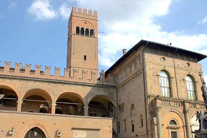 bologna-half-day-tour-with-a-local-guide-100-personalized-private