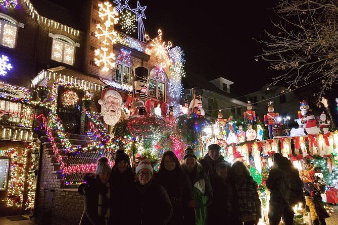 brooklyn-dyker-heights-christmas-wonderland-bus-tour