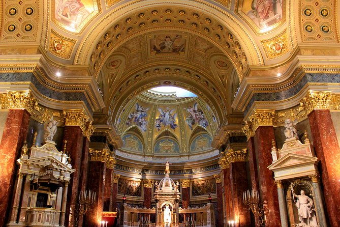 budapest-christmas-walking-tour-entry-to-st-stephens-basilica-2