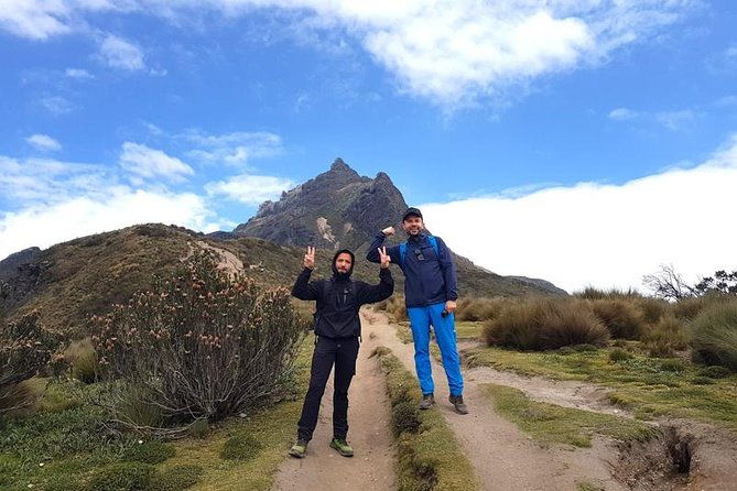 cable-car-quito-trekking-volcano-pichincha-full-day