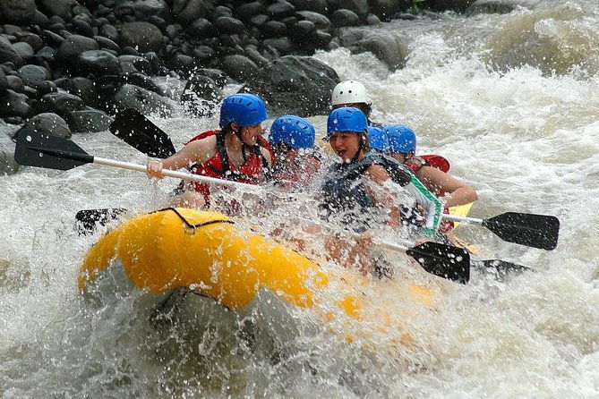 canopy-tour-tarzan-swing-white-water-rafting