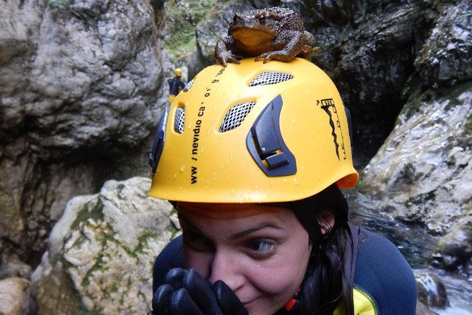 canyoning-in-nevidio-canyon-2
