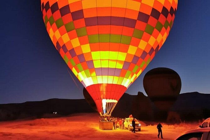 cappadocia-fantastic-hot-air-balloon-tour-champagne-breakfast