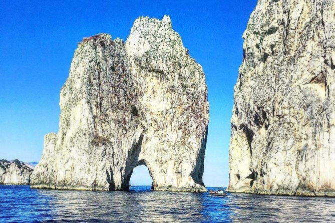 capri-boat-tour-priority-tickets-blue-grotto-optional
