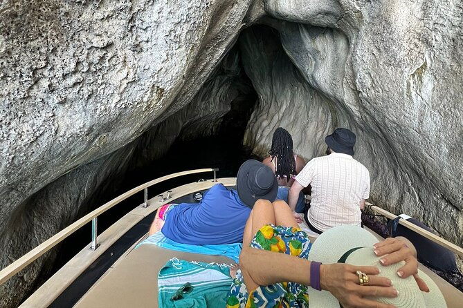 capri-full-day-semiprivate-boat-tour-and-city-visit-from-positano