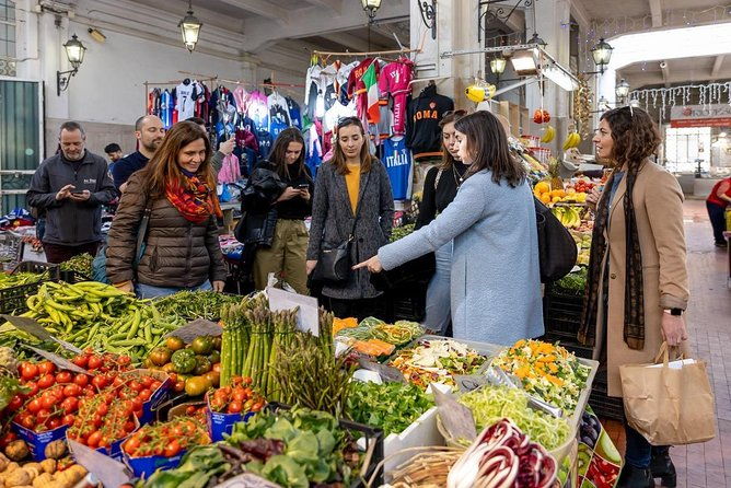 cesarine-market-tour-typical-dining-at-a-locals-home-in-lucca