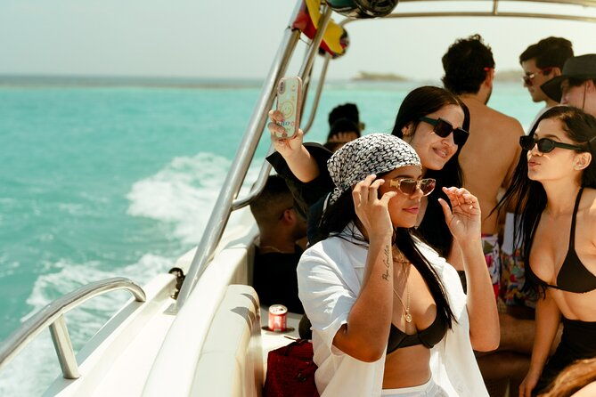 cholon-boat-party-up-15-people