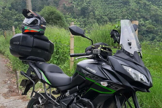 colombia-custom-motorcycle-trip-with-bilingual-guide