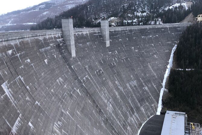 combo-scenic-drive-2hr-snowshoeing-tour-in-glacier-national-park
