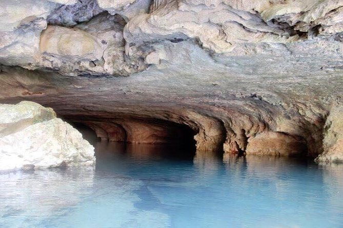 crystal-cave-frozen-waterfall-pools-and-deluxe-cave-tubing