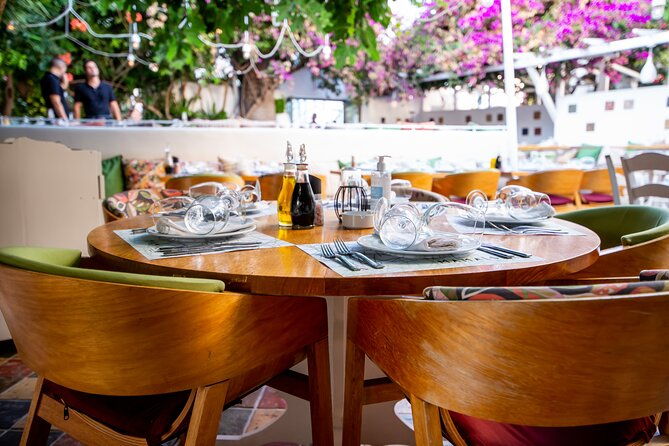 cultural-odyssey-dance-feast-in-mykonos-town