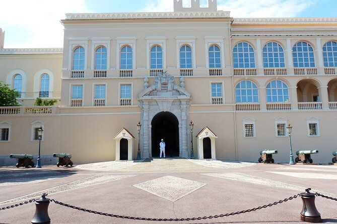 day-trip-guided-tour-of-monaco-and-eze-sightseeing