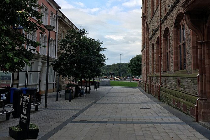 derrie-danders-highlights-of-the-walled-city-a-self-guided-audio-tour