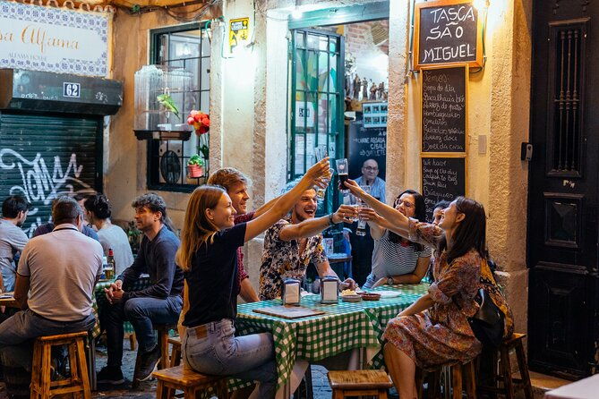 drinks-bites-in-faro-private-tour-with-a-local