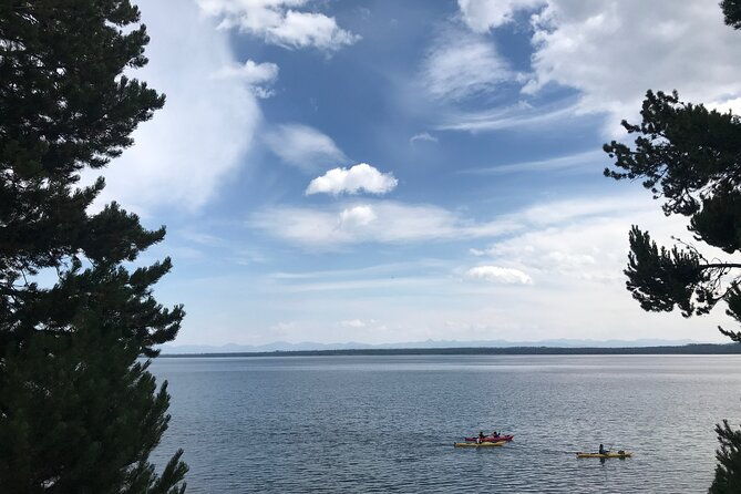early-morning-guided-kayak-tour