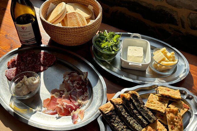 emilian-mountains-local-flavours-castle-outdoors