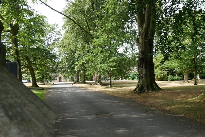 emmerdale-classic-locations-bus-tour-from-leeds