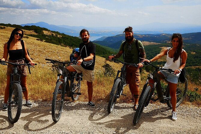 enobike-tour-to-lake-corbara-and-titignano-castle