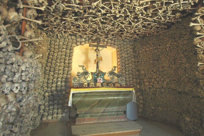evora-full-day-private-guided-tour-from-lisbon-by-minivan