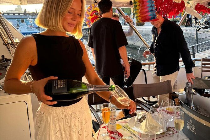 exclusive-yacht-tour-of-stockholm-sunset-dinner-lunch-cruise-3