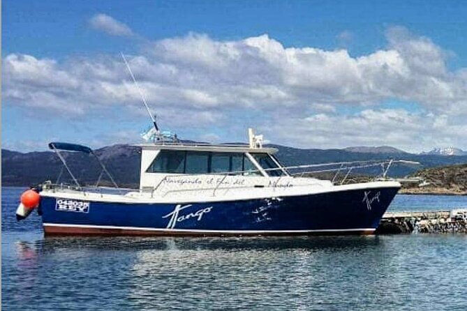 excursion-through-the-beagle-channel-on-a-tango-yacht