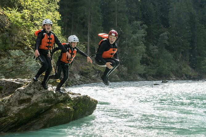 family-rafting-experience-in-engadin