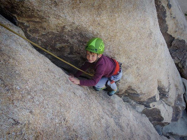 family-rock-climbing-trips-in-joshua-tree-national-park-8-hours