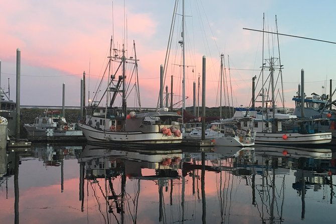 fish-tales-ales-90-minute-historical-walking-tour-of-fishing-fleet-and-bars