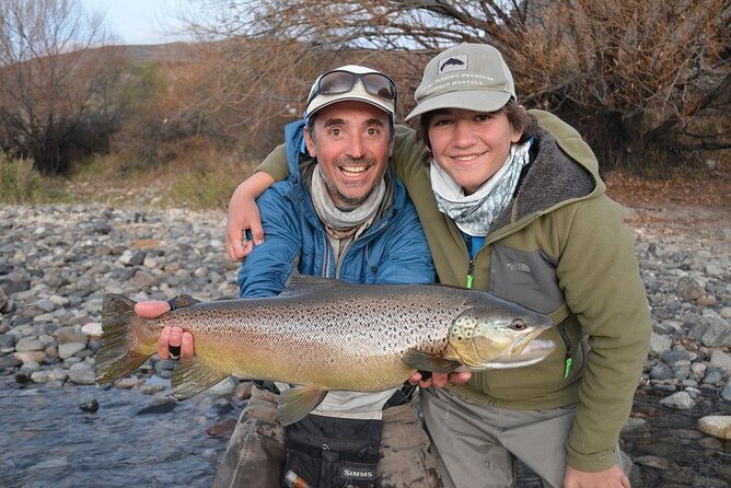 fly-fishing-trips-guide-service-in-bariloche