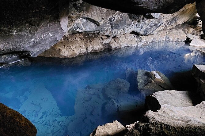 full-day-lake-myvatn-classic-tour