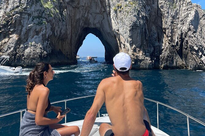 full-day-private-boat-tour-to-the-island-of-capri