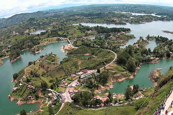 full-day-private-guatape-coffee-villa-tour-from-medellin