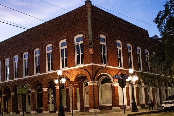 ghost-investigation-tours-with-interactive-paranormal-experience