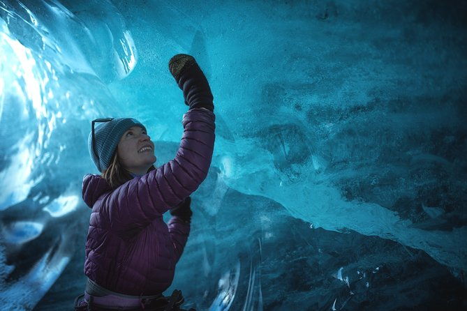glacier-and-ice-cave-private-photoshoot-15-shot-photo-package-2