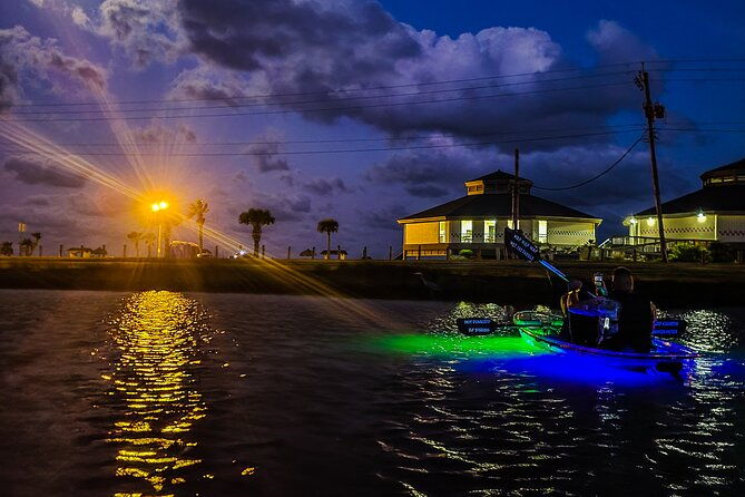 glowing-kayak-tour-rockport-little-bay