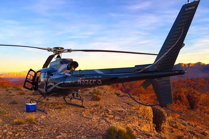 grand-canyon-helicopter-flight-with-sunset-valley-of-fire-landing