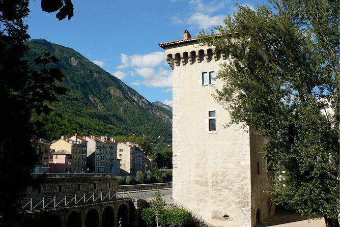 grenoble-scavenger-hunt-and-sights-self-guided-tour