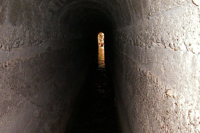 guided-bus-trip-to-lindos-village-7-springs