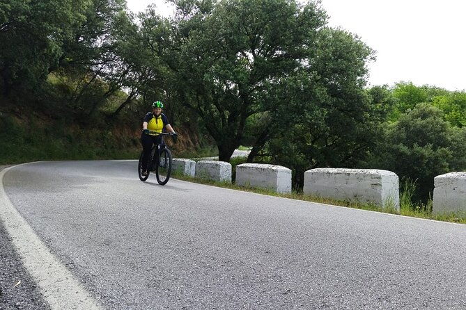 guided-cycling-blue-village-ronda-moderate-level-difficulty
