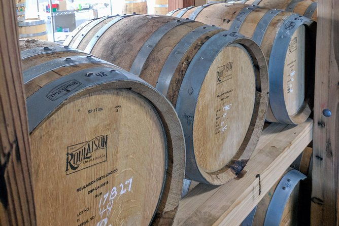 guided-distillery-tour-rum-tasting