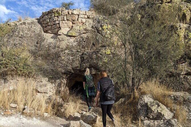 guided-hike-lime-kiln-desert-hike-on-the-lower-salt-river