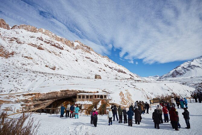 guided-visit-to-high-mountains-aconcagua-puente-del-inca