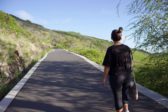 half-day-hiking-tour-to-diamond-head-and-makapuu-lighthouse-2