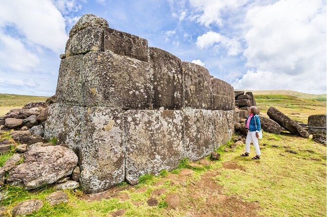 half-day-private-tour-rano-kau-and-orongo-the-city-of-kings