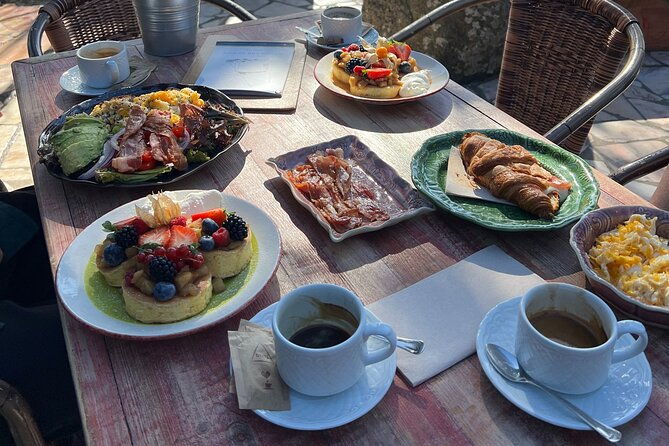 half-day-tour-in-cascais-sintra-with-brunch-and-wine-tasting-2
