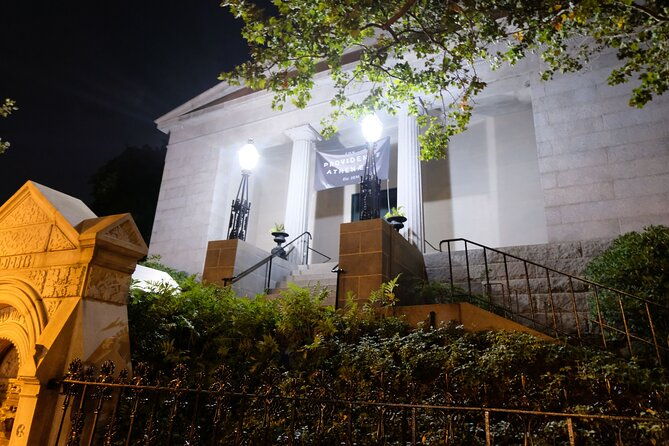 haunted-history-walking-tour-of-providence